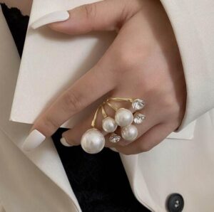 Tendances bijoux 2023 : les bagues imposantes
