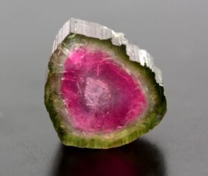 Quelles sont les différentes couleurs de la tourmaline ?