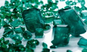 Les gemmes et pierres précieuses vertes